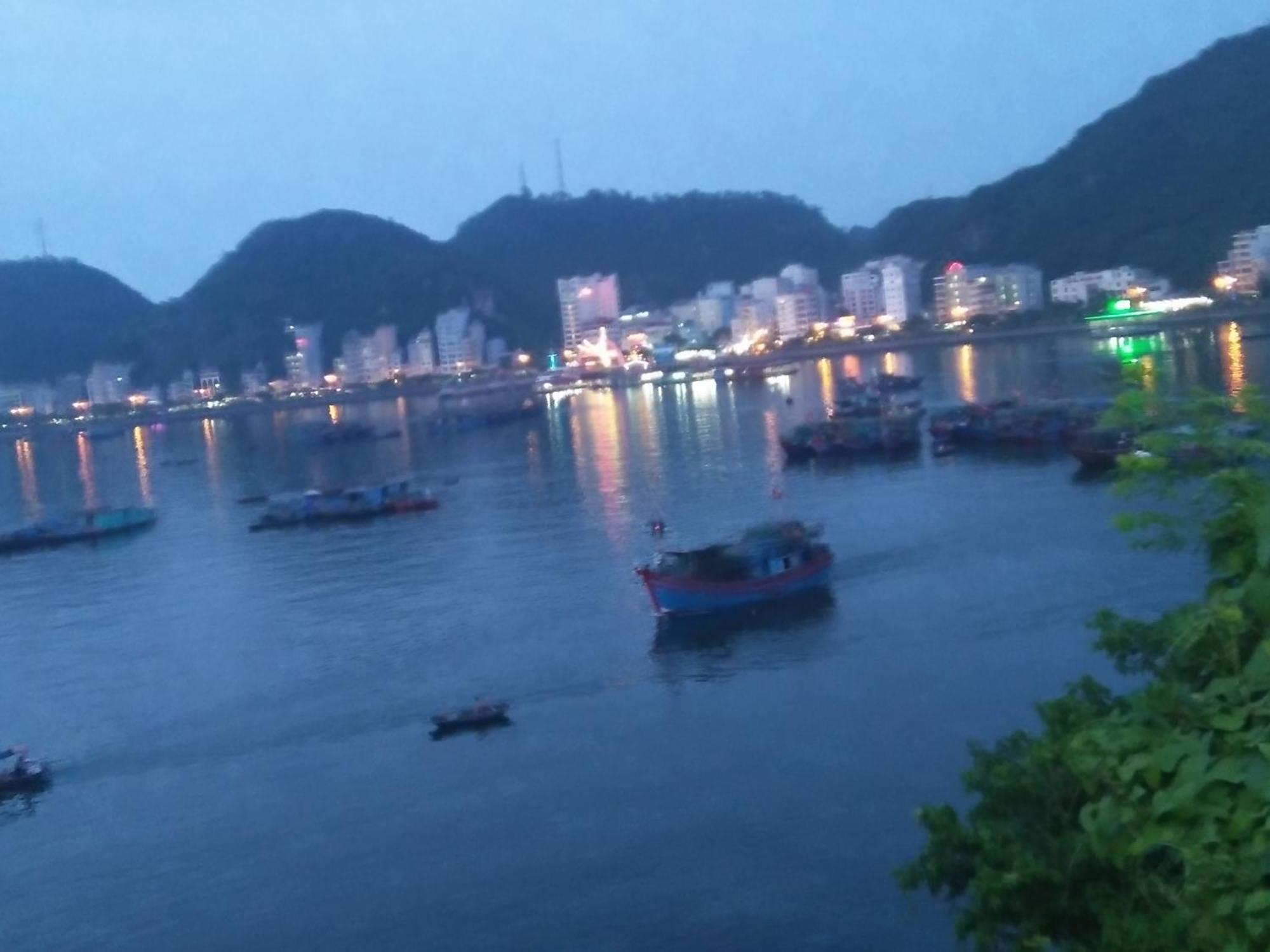 Windy Homestay Cat Ba Island Exterior photo